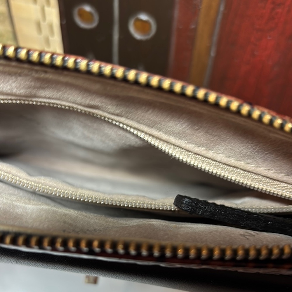 Brahmin Crossbody Bag Black Brown Tan Leather Gold Accents 8”Lx7”Hx1.5”D VGVC - Picture 7 of 17